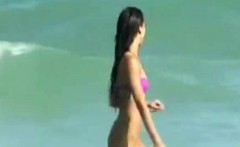 Hot Jessica Alba Beach Voyeur Vid!