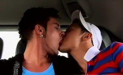 Free Handsome Gays Deep Tongue Kissing Than Xxx Picking Up A