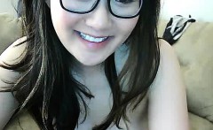 Nerdy Asian Webcam Girl Fingers Pussy